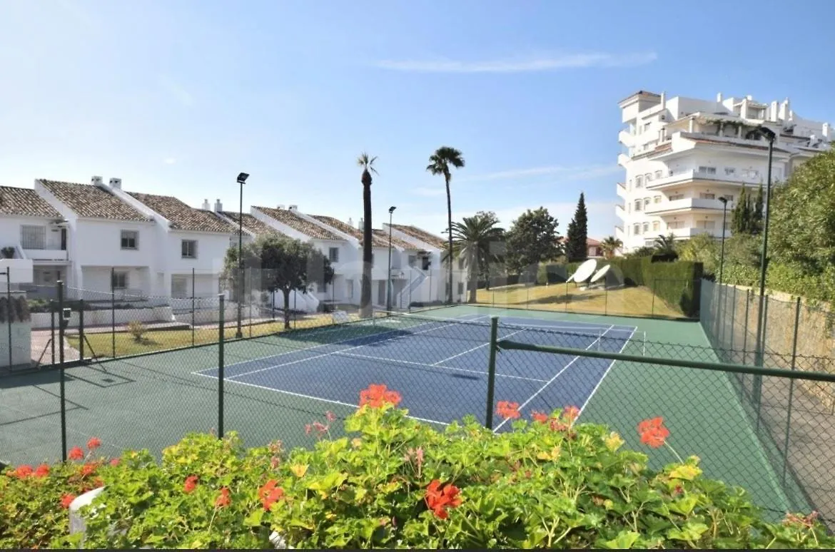 2 Bedroom Flat In Nueva Andalucia Marbella Apartment