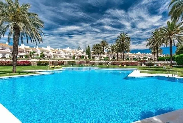 2 Bedroom Flat In Nueva Andalucia Marbella