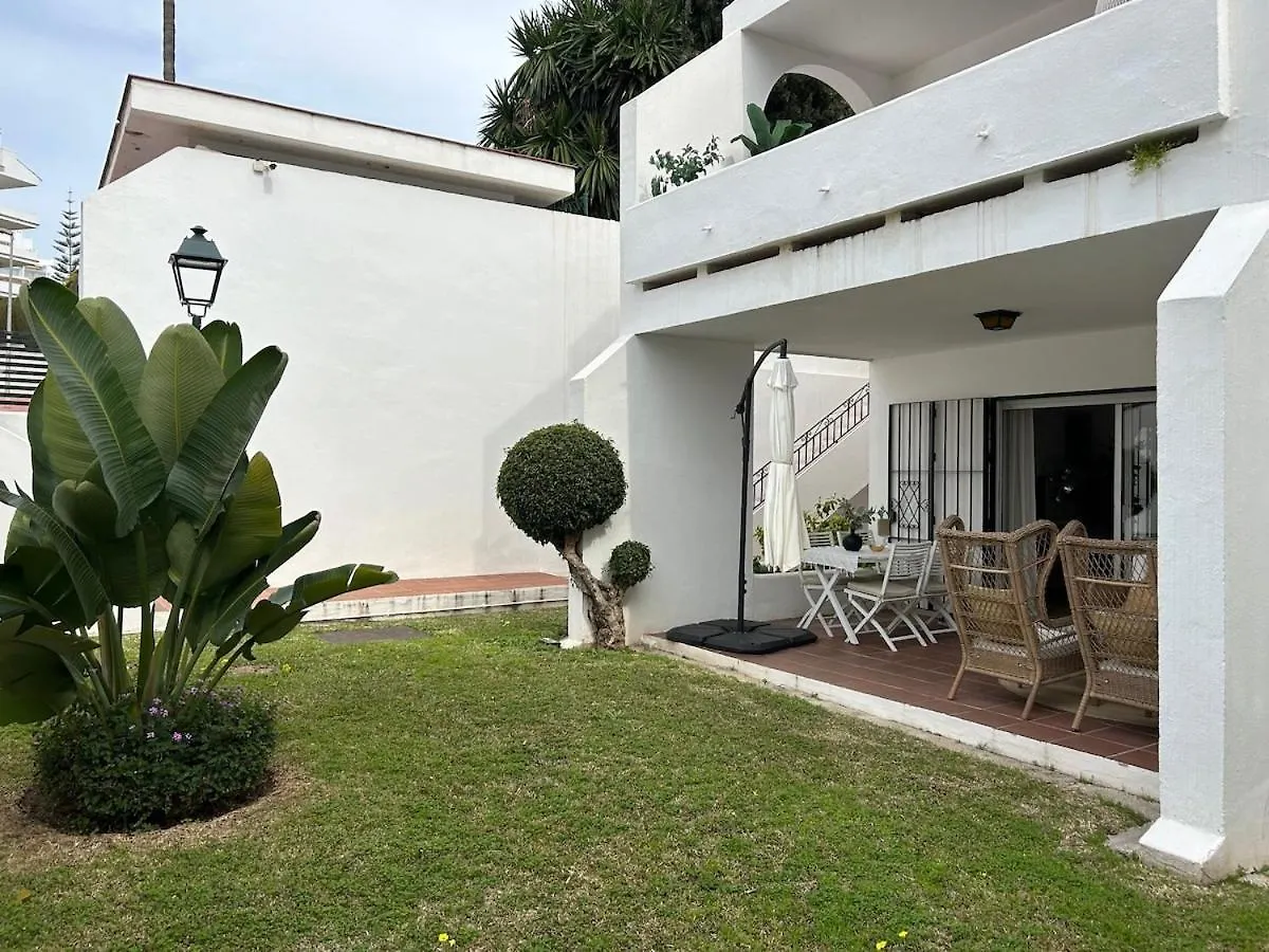 Apartment 2 Bedroom Flat In Nueva Andalucia Marbella